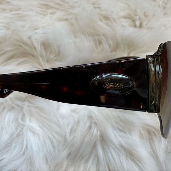 Vintage Gucci Sunglasses - Picture 7 of 14